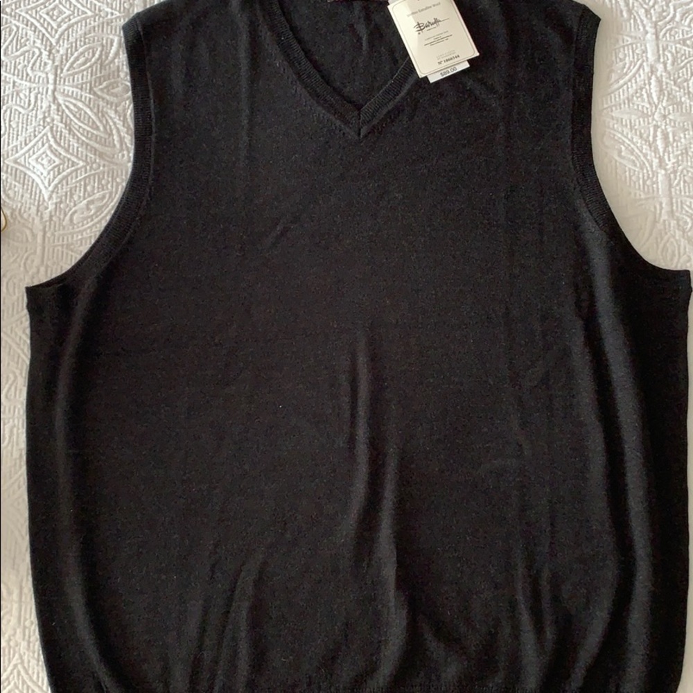Black and Brown vneck sweater vest - Picture 3 of 3